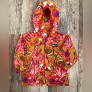 12 Patagonia Baby Furry Friends Hoodie - Fox Print